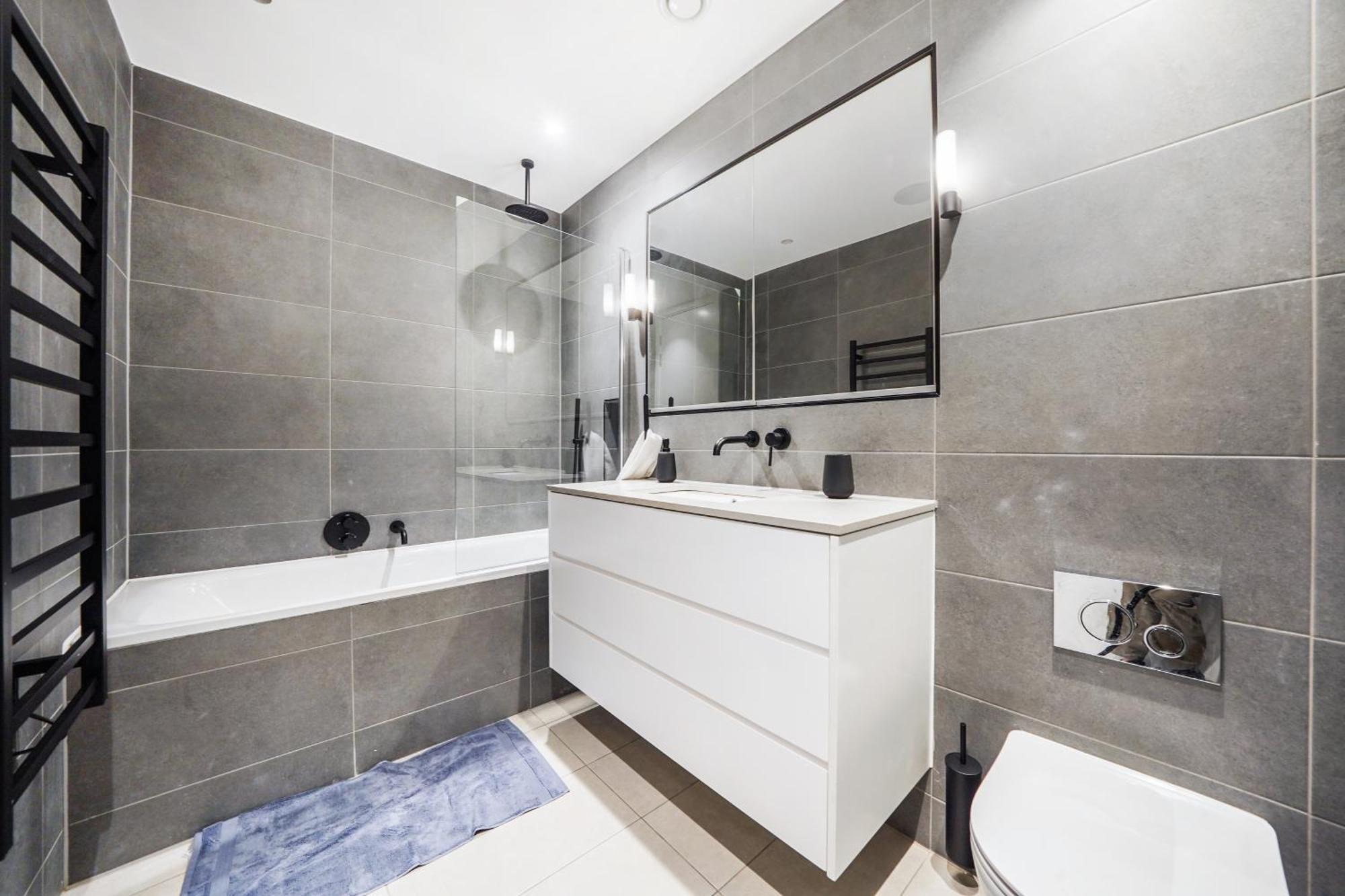 The Zurich Apartment, 6 Beds, 15mins To London, 10mins Wembley Stadium Apartament